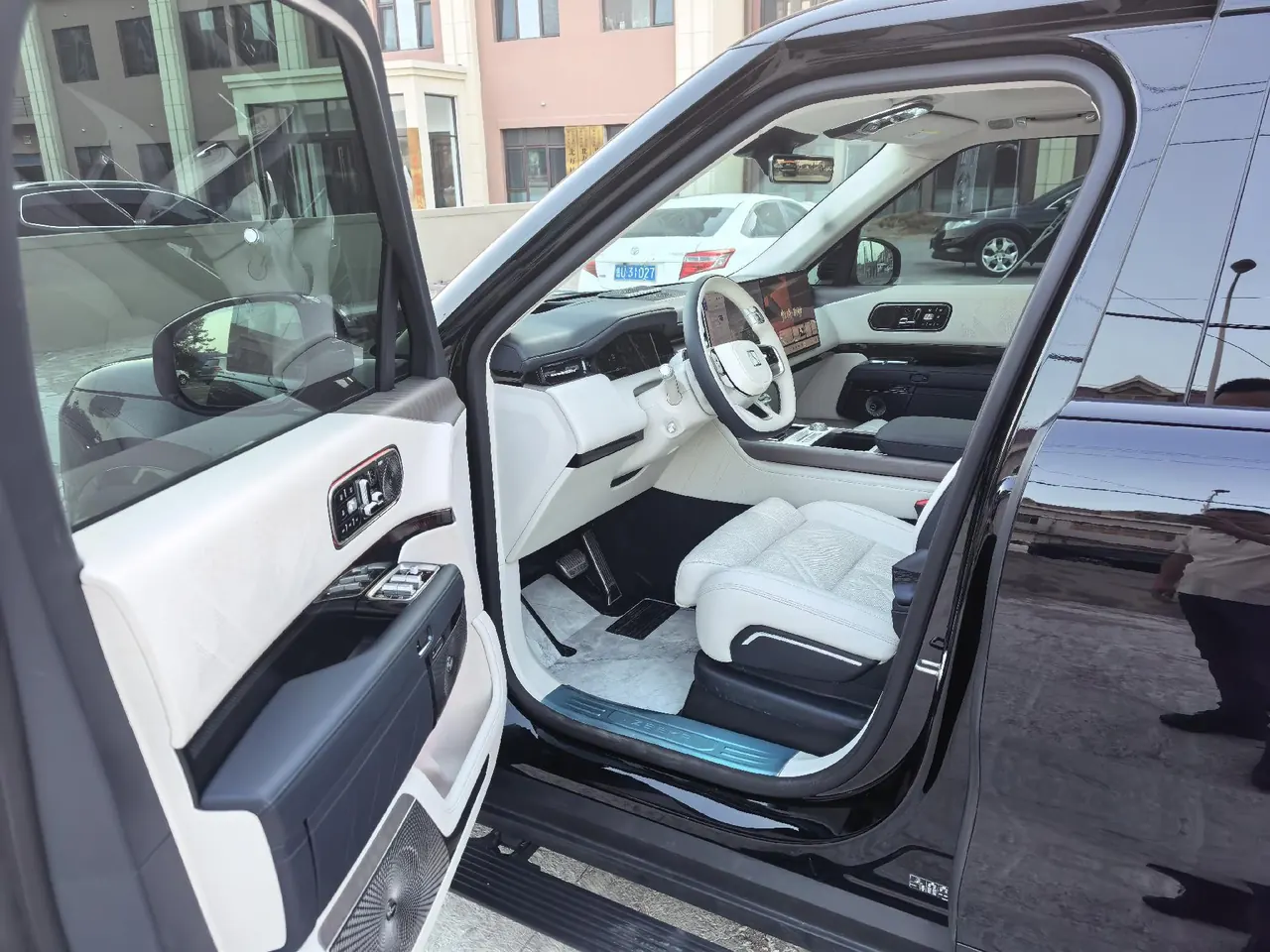 Zeekr 2025 Zeekr 9X 2.0T Hyper Edition 70kWh Automatic Gear 6