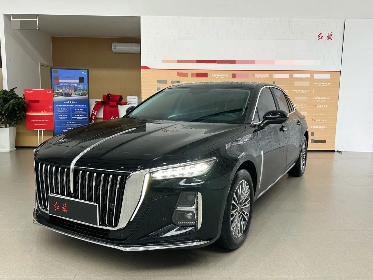 HongQi 2025 H5 1.5T Flag Rhyme 500000 Commemorative Automatic Gear - View 1