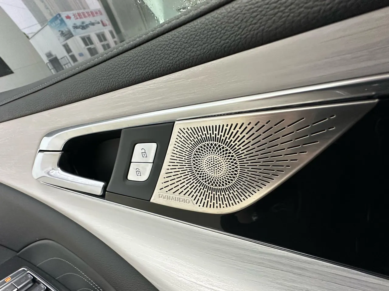HongQi 2025 H5 1.5T Flag Rhyme 500000 Commemorative Automatic Gear 16