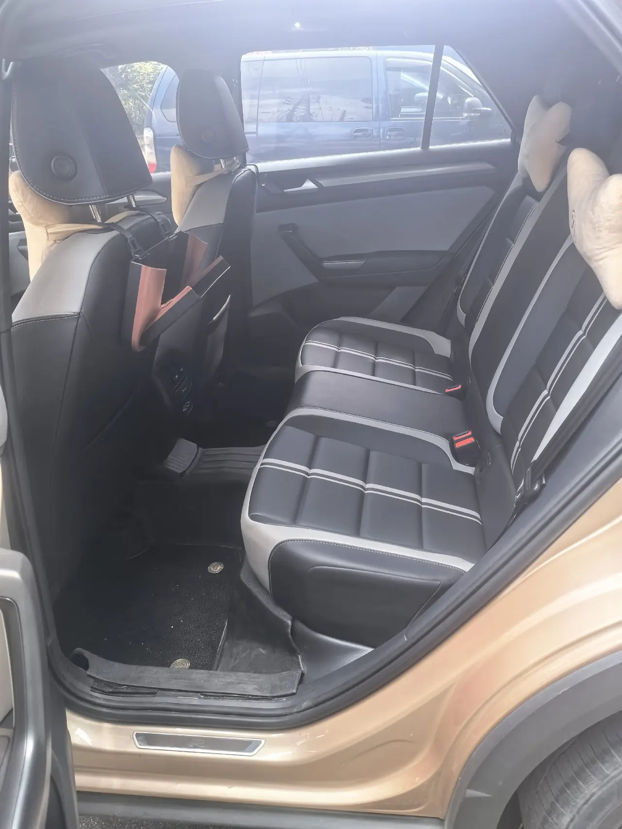 Volkswagen 2024 Tange 1.5TSI 300TSI Two-Drive Chen Guang Edition Automatic Gear 5