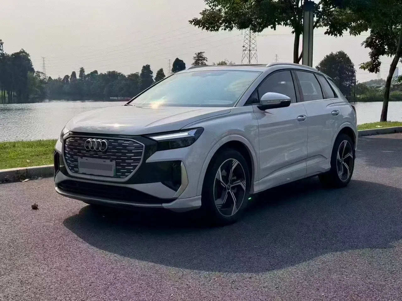Audi 2024 Q4 e-tron 40 Creation Edition Automatic Gear - View 1