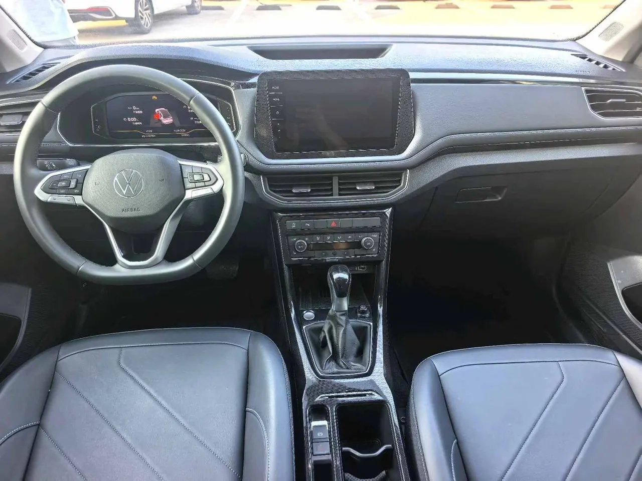 Volkswagen 2026 Tuyue Xinrui 1.5TSI 300TSI Sharp Enjoy Edition Automatic Gear 3