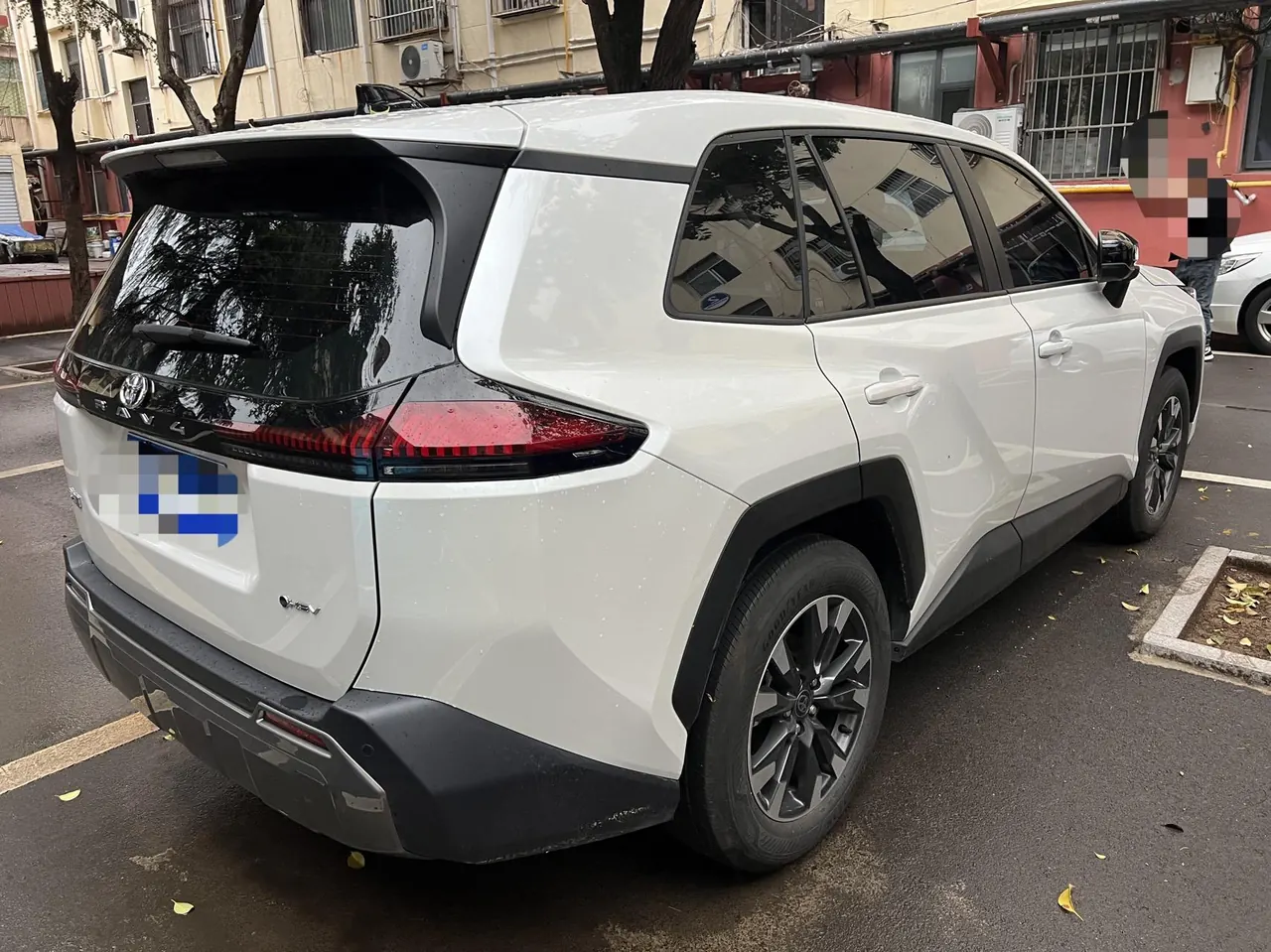 Toyota 2026 RAV4 Rongfang Double Engine 2.0 Stepless Two-Drive Deluxe Automatic Gear 5