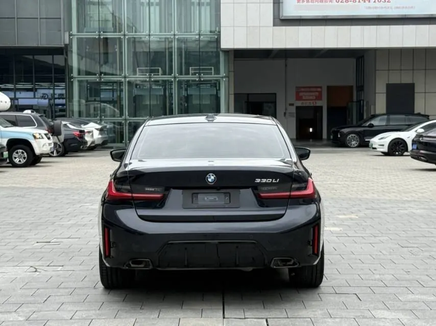 BMW 3 Series 2025 330Li 2.0T M Sports Obsidian Night Suit Automatic Gear 9