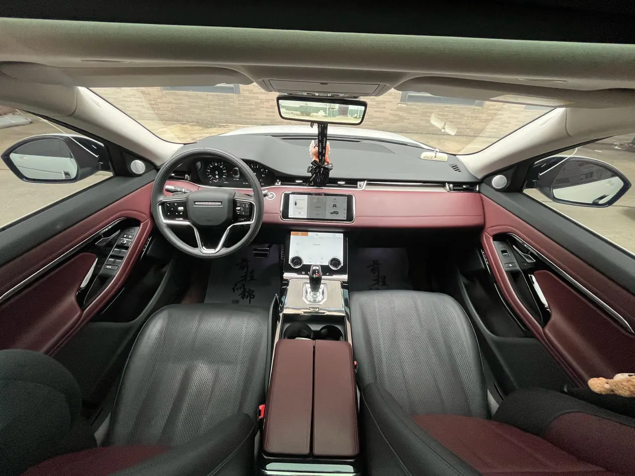 Land Rover 2022 Range Rover Aurora L 48V 2.0T 249PS R-Dynamic HSE Luxury Edition Automatic Gear 7