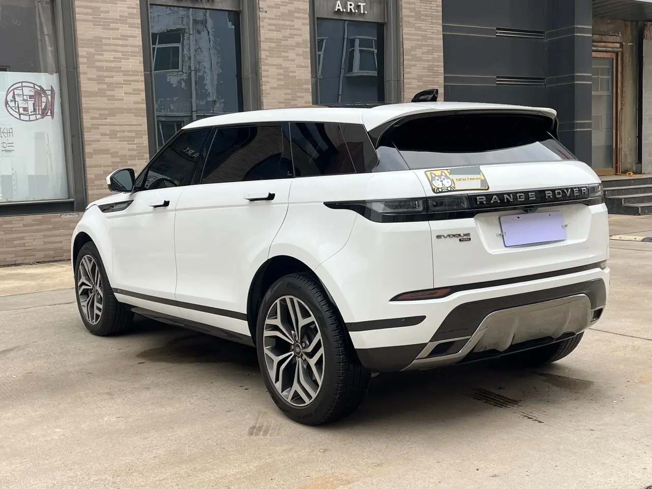 Land Rover 2022 Range Rover Aurora L 48V 2.0T 249PS R-Dynamic HSE Luxury Edition Automatic Gear 8