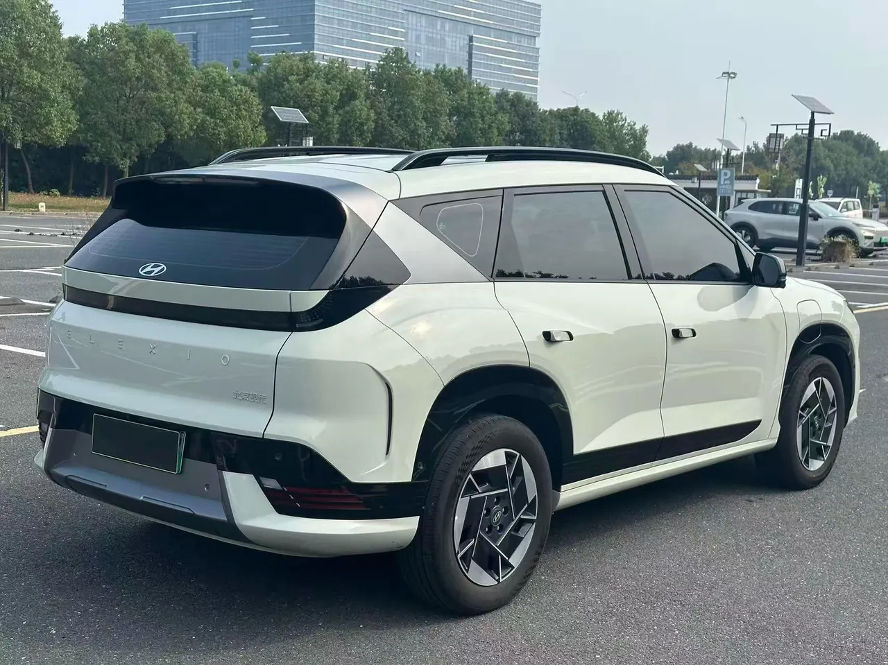 Hyundai 2025 EO Yi Europe Two-Drive TECH Edition 64.2kWh Automatic Gear 7