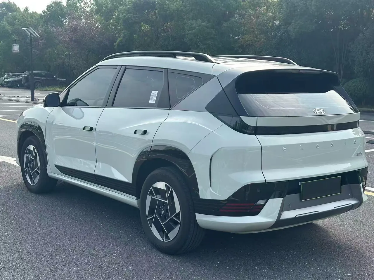 Hyundai 2025 EO Yi Europe Two-Drive TECH Edition 64.2kWh Automatic Gear 9
