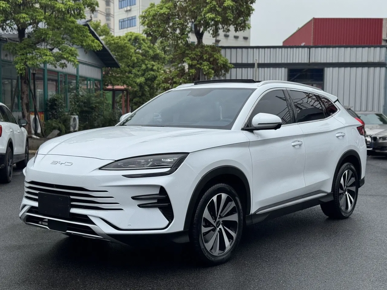 BYD Song PLUS New Energy 2024 Song PLUS DM-i 1.5 Stepless Glory Edition 110km Flagship Automatic Gear - View 1
