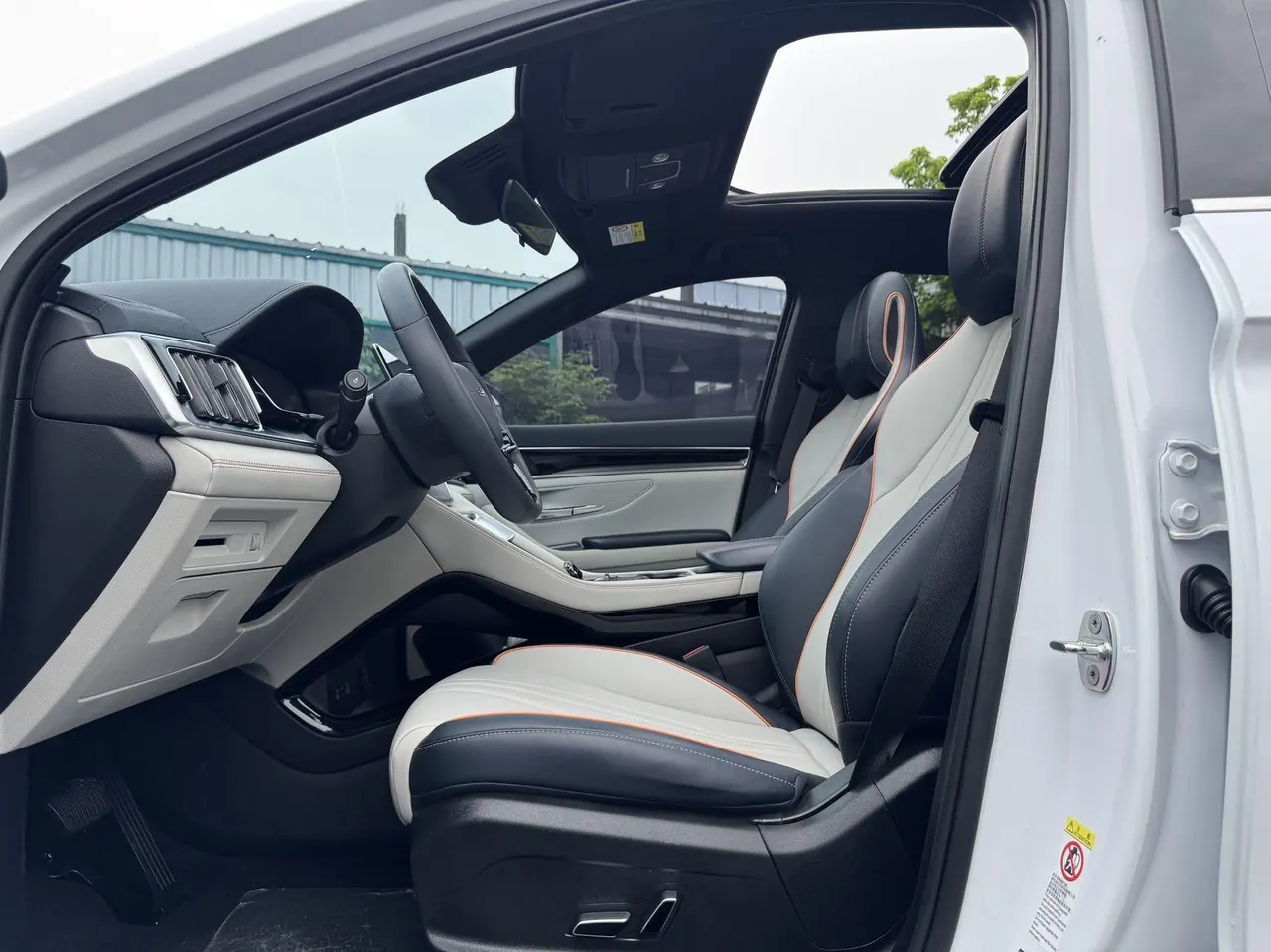 BYD Song PLUS New Energy 2024 Song PLUS DM-i 1.5 Stepless Glory Edition 110km Flagship Automatic Gear 6