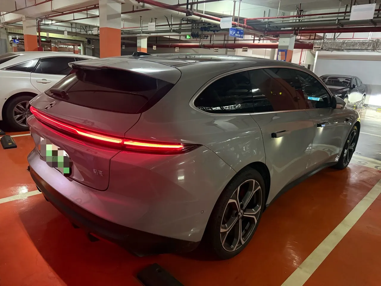 NIO 2024 ET5 75kWh automatic gear 2