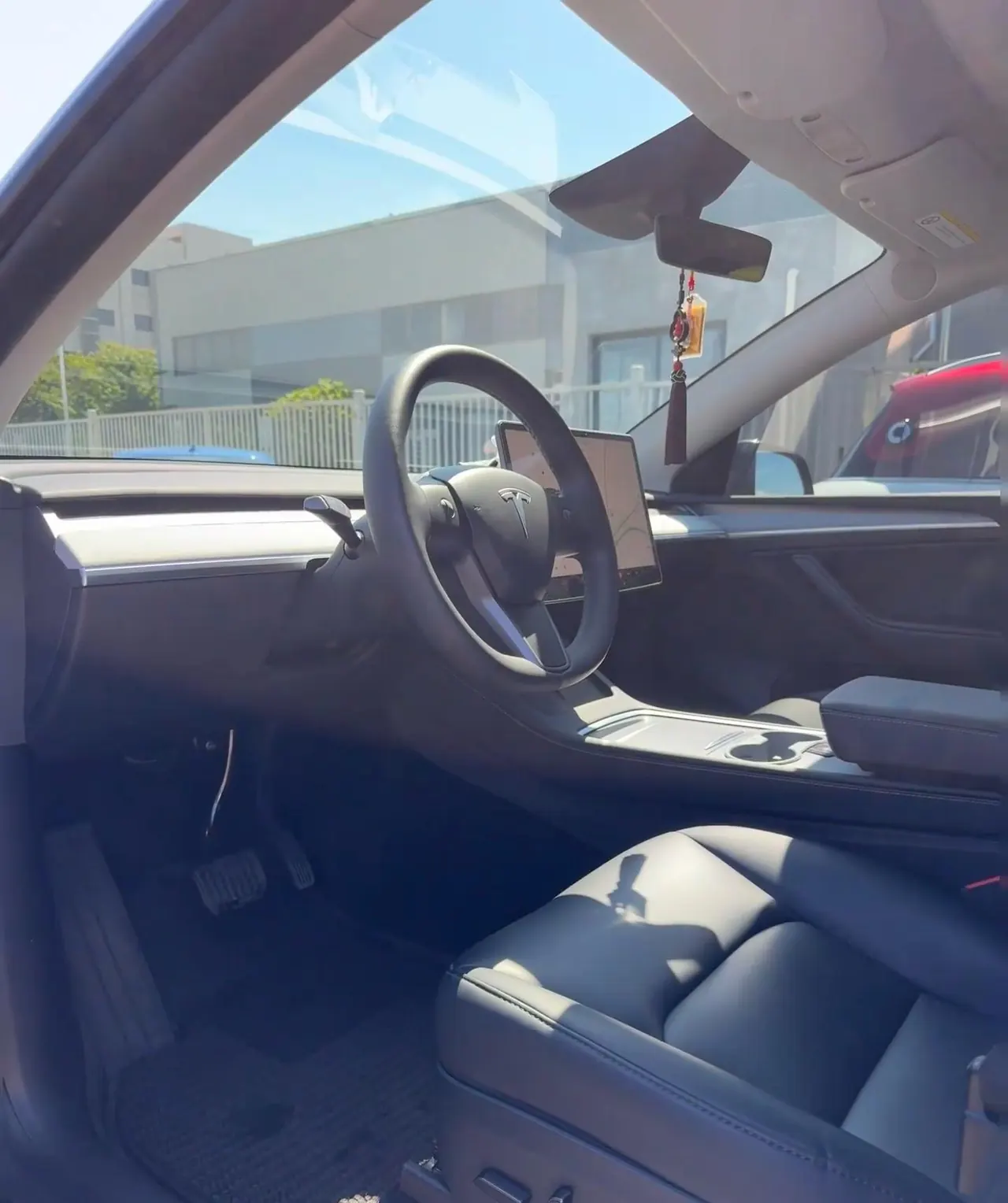 Tesla 2024 Model Y rear-wheel drive version automatic transmission 3