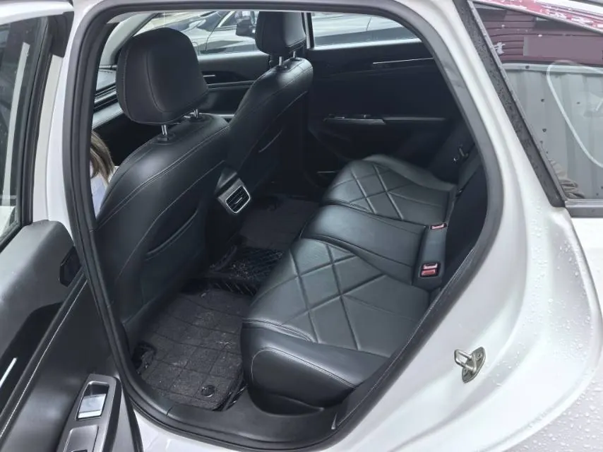 Geely Galaxy 2024 L6 1.5T 125km Creative Edition Automatic Gear 5
