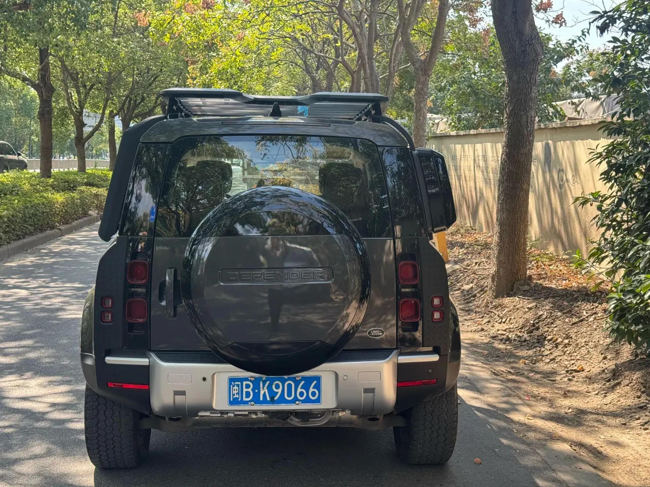 Land Rover Guard (Imported) 2024 Guard 110 48V 3.0T P400 Diablo Special Edition Automatic Gear 5