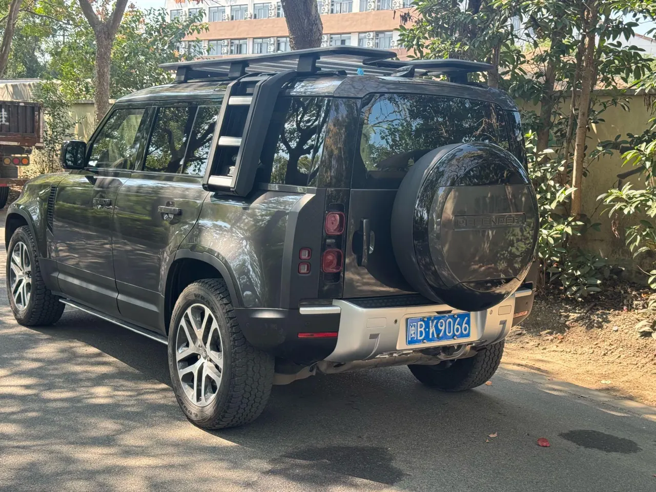 Land Rover Guard (Imported) 2024 Guard 110 48V 3.0T P400 Diablo Special Edition Automatic Gear 6