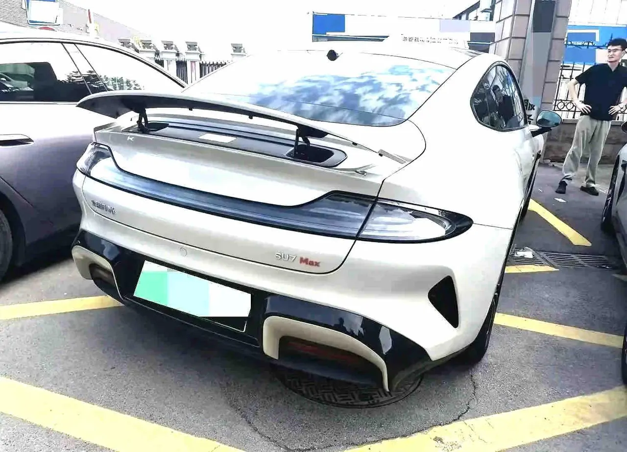 MI 2024 SU 7 800km 4-wheel drive ultra-long endurance high-end smart driving Max version automatic gear 3