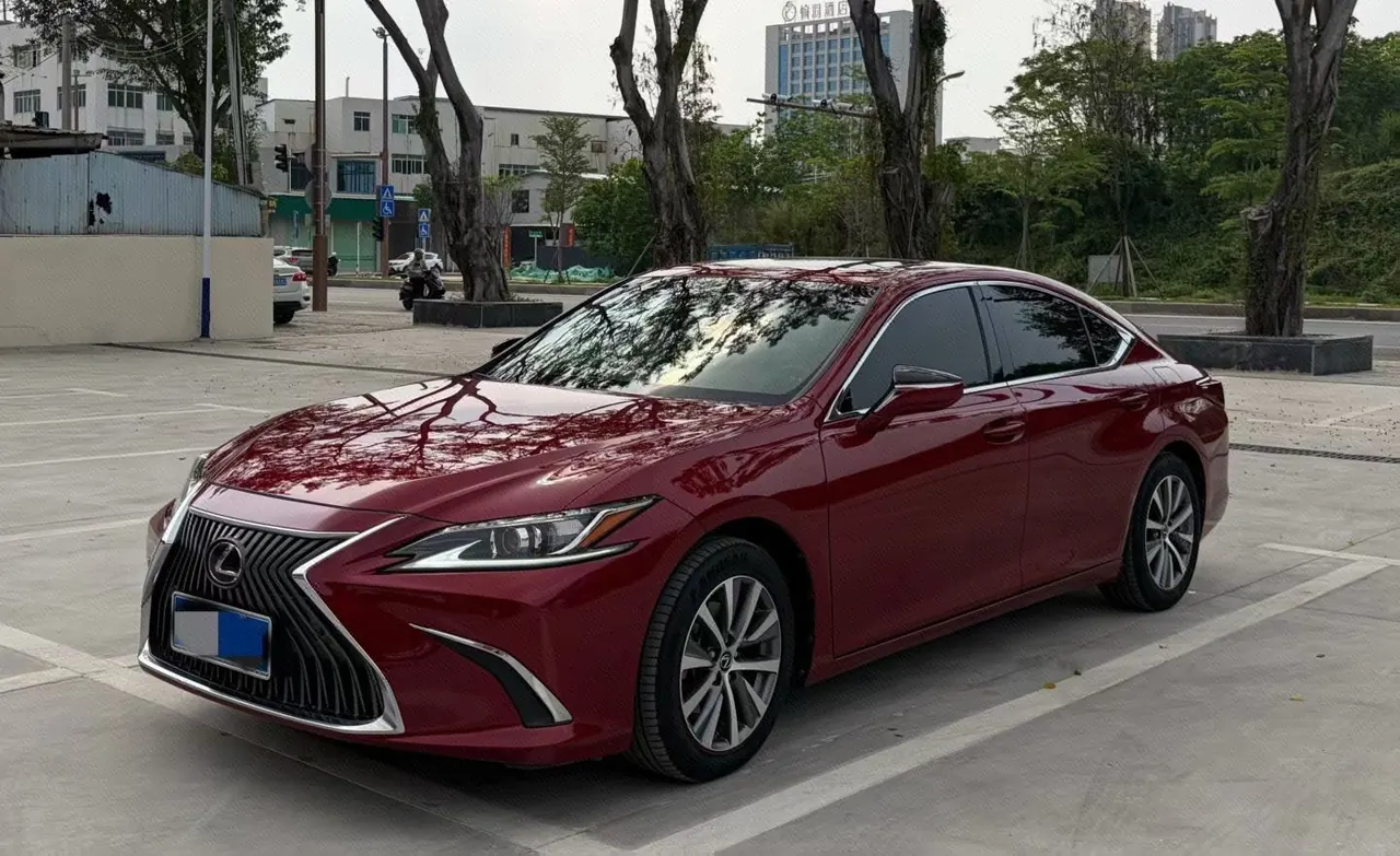 Открыть галерею: Lexus ES (Imported) 2020 ES200 2.0 Stepless Premium Edition Automatic Gear