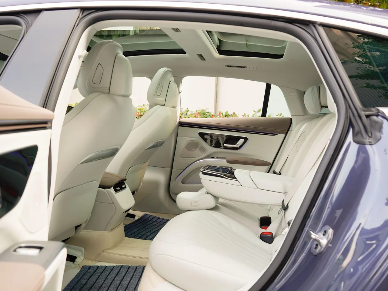 Mercedes Benz EQS (Imported) 2022 EQS 450 Deluxe Edition Automatic Gear 14
