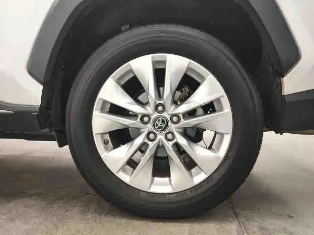 Toyota 2020 Wilanda 2.0 Stepless Two-Drive Leading Edition Automatic Gear 11