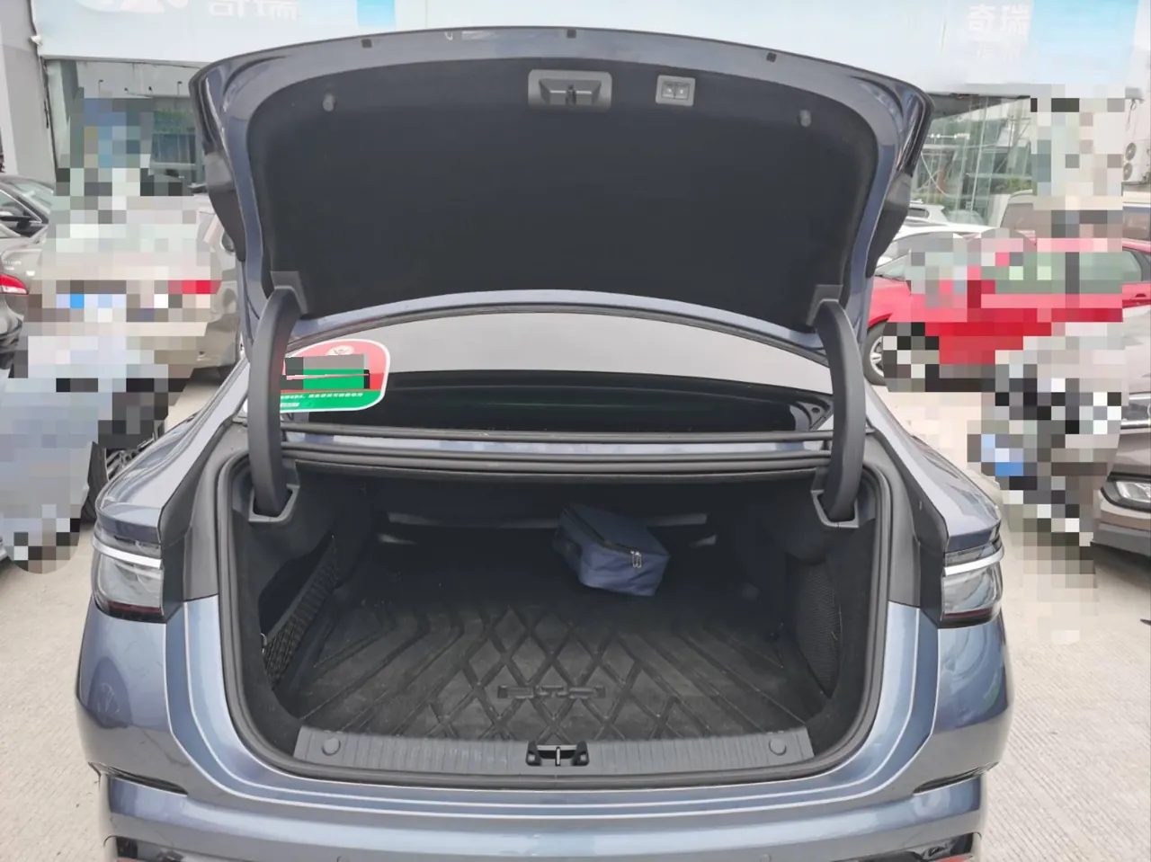 BYD 2024 Seal DM-i 1.5T Stepless Glory Edition 121km Honorable Automatic Gear 9