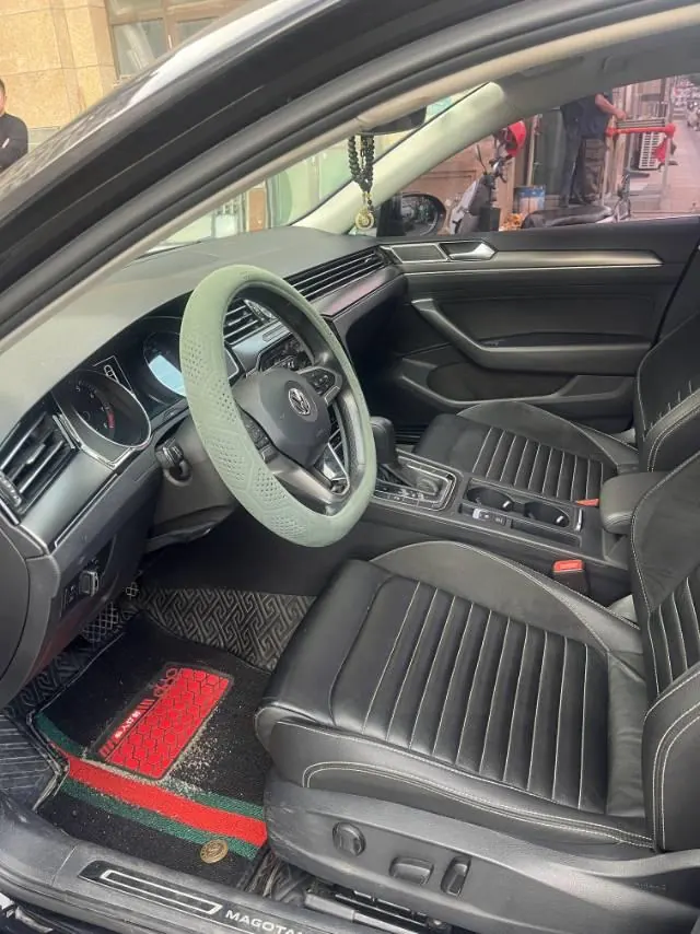 Volkswagen 2020 Magotan 2.0TSI 330TSI luxury automatic transmission 4