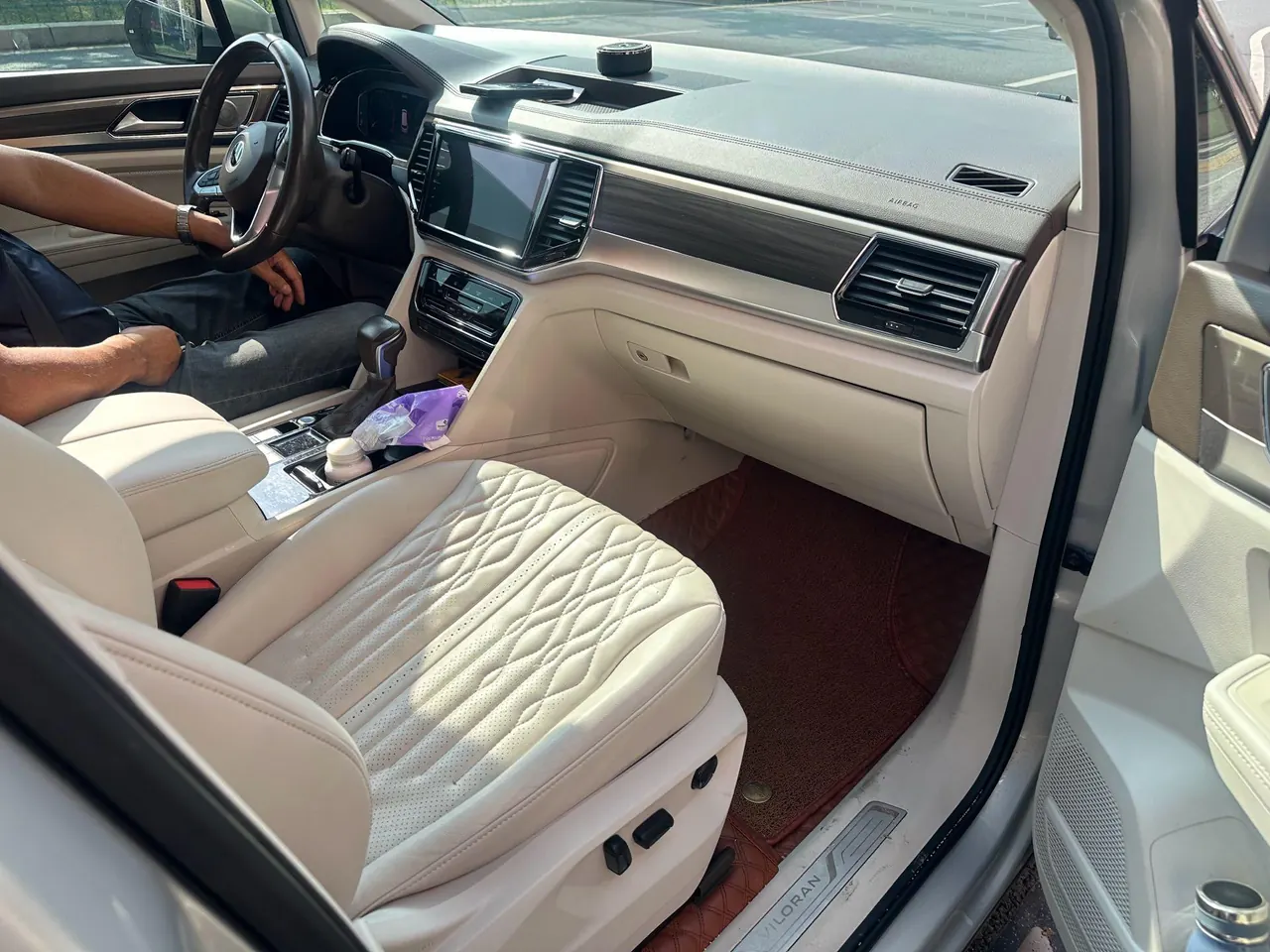 Volkswagen 2020 models of Wei ran (Viloran) 2.0TSI 330TSI business edition automatic gear 10