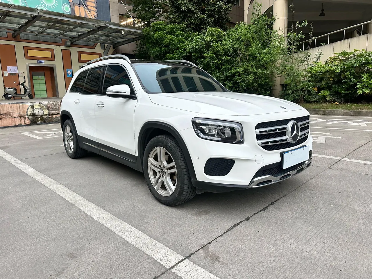 Mercedes Benz 2020 GLB 200 1.3T Dynamic Automatic 3