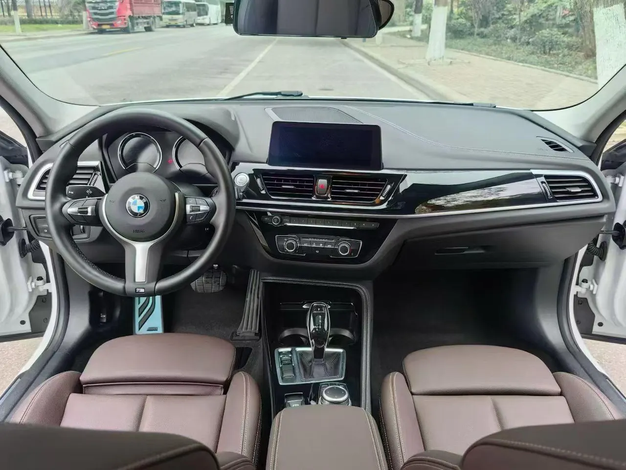 BMW 1 Series 2022 120i 1.5T M Sports Obsidian Night Edition Automatic Gear 5