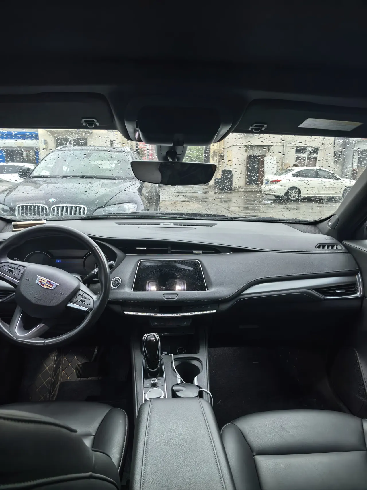 Cadillac 2020 XT4 2.0T 28T Two-Drive Luxury Automatic Gear 6