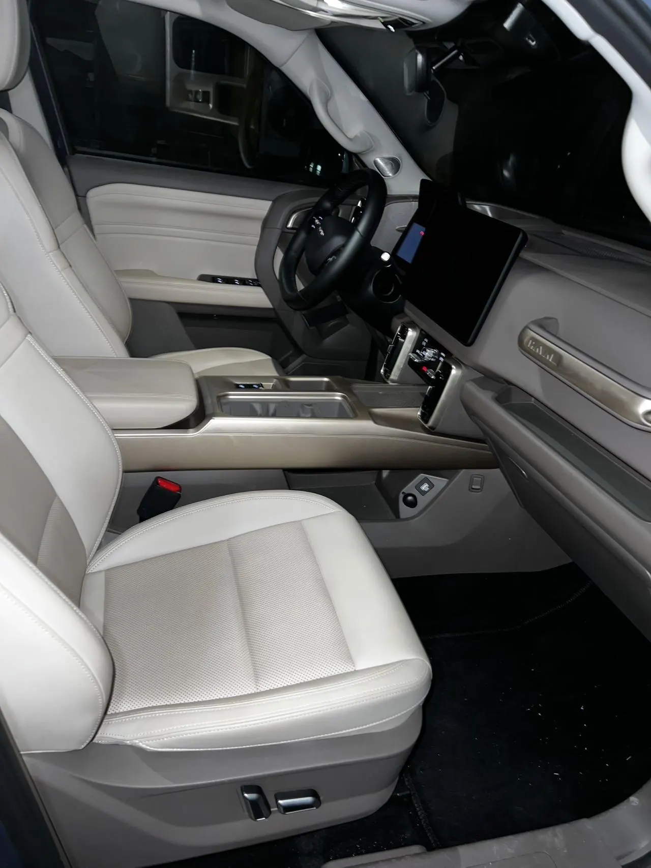 Haval 2024 big dog 1.5T Labrador version automatic gear 8