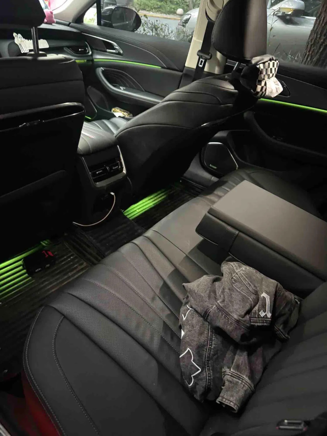 HongQi 2024 H5 2.0T Zhilian Qi Chang Edition Automatic Gear 5