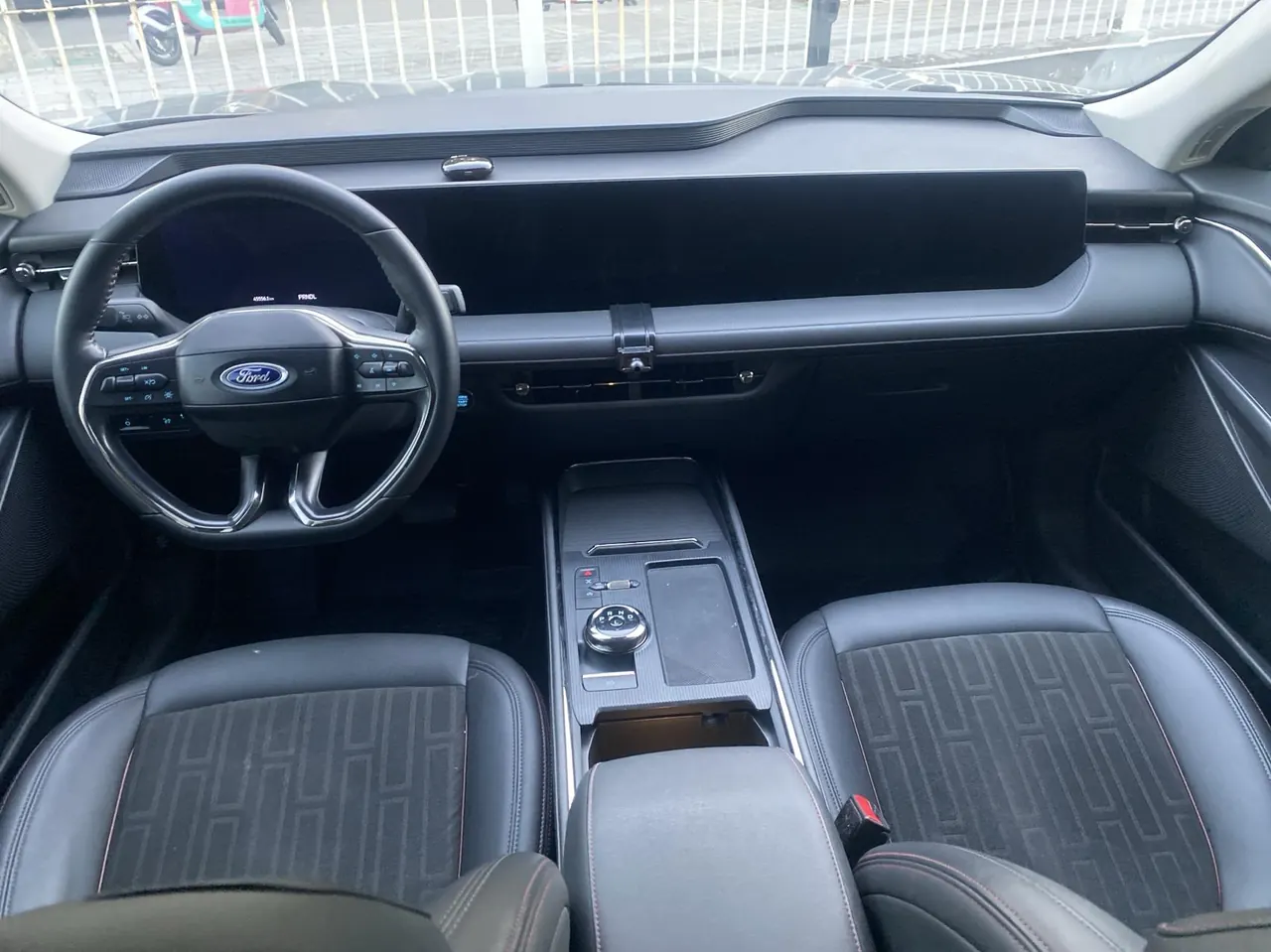 Ford 2022 Mondeo 2.0T EcoBoost 245 Luxury (Modified) Automatic Gear 7