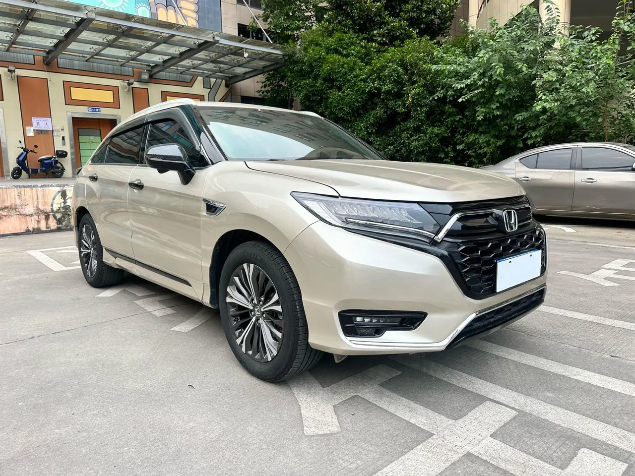 Honda 2020 UR-V 2.0T 370TURBO two-drive elegant version of automatic gear 3