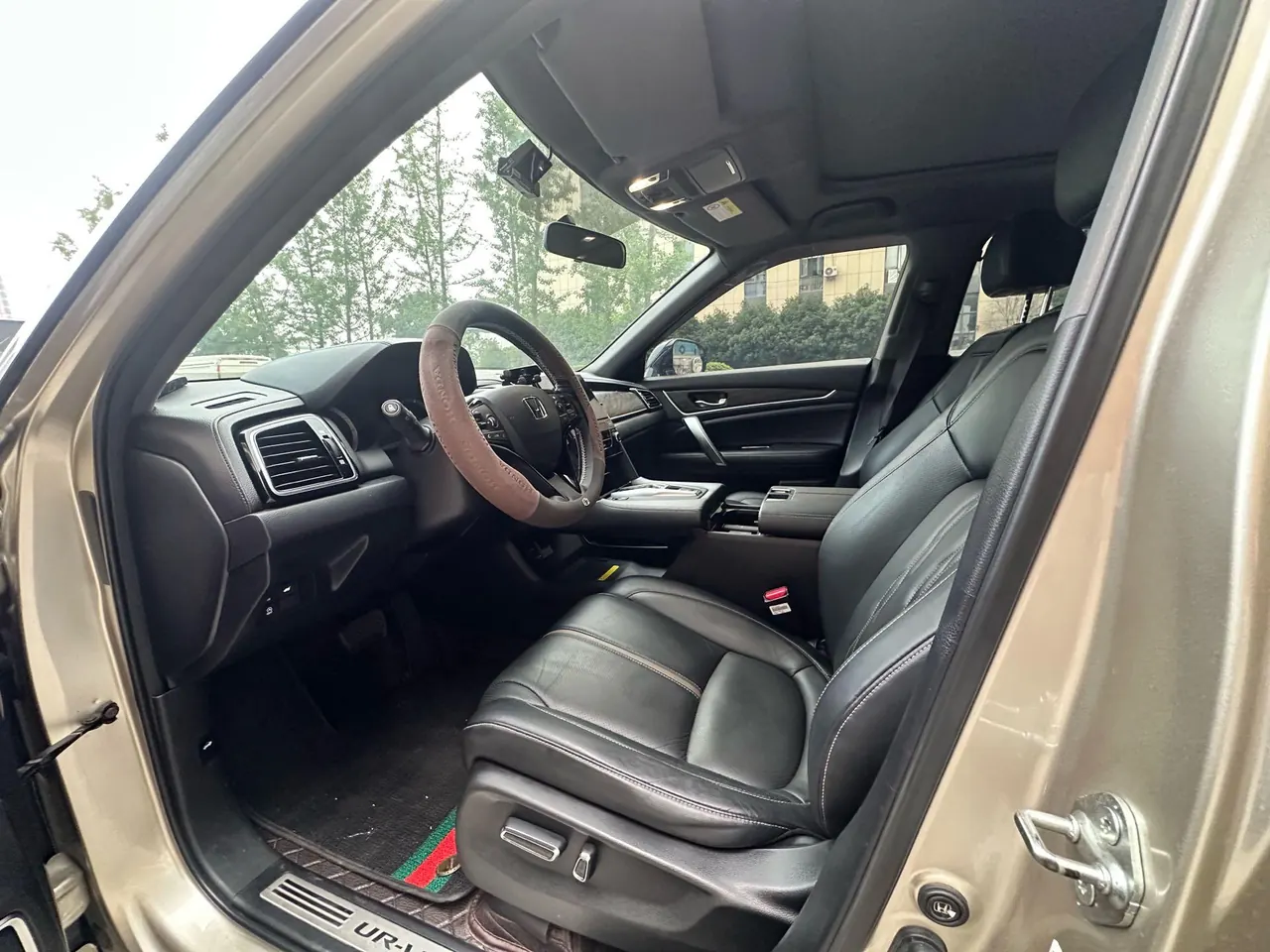 Honda 2020 UR-V 2.0T 370TURBO two-drive elegant version of automatic gear 4