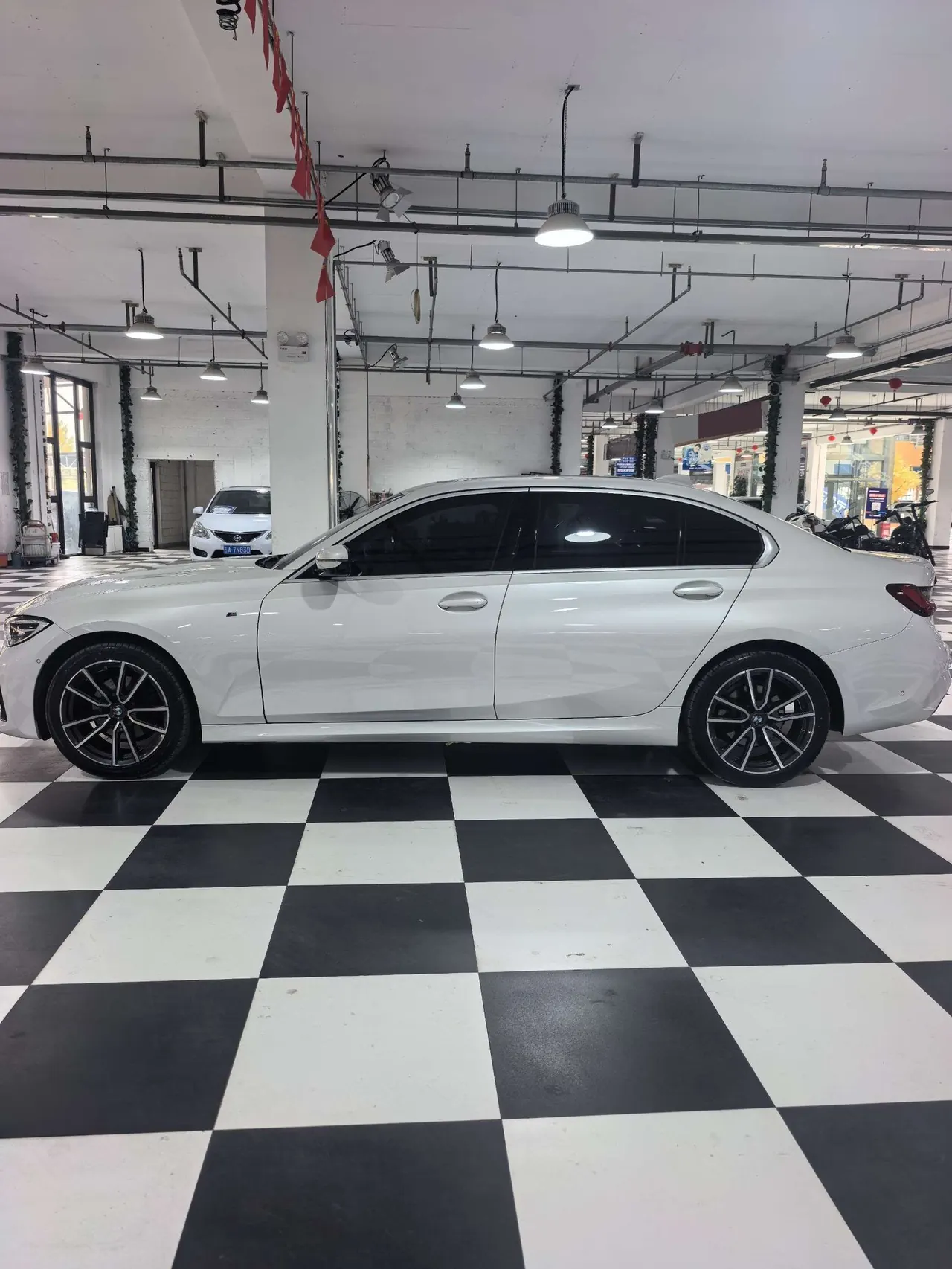 BMW 3 Series 2022 320Li 2.0T M Sports Suit (Modified) Automatic Gear 4