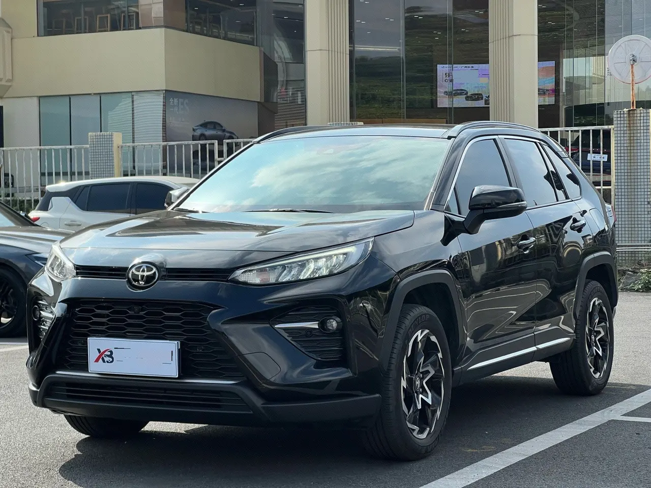 Toyota 2021 Wilanda 2.0 Stepless Four-wheel Drive Deluxe Edition Automatic Transmission - View 1