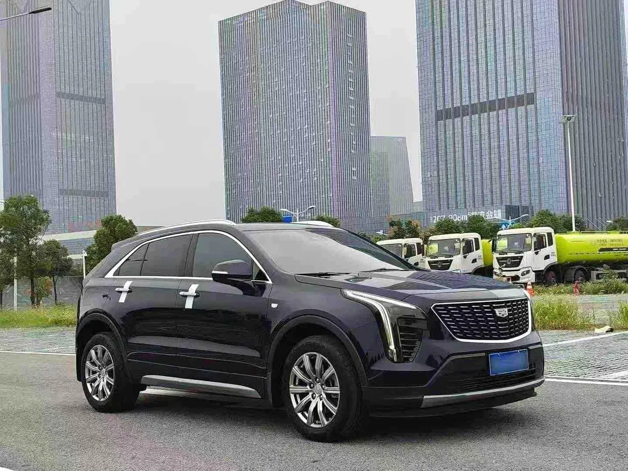 Cadillac 2021 XT4 2.0T 28T Two-Drive Leading Automatic Gear 3