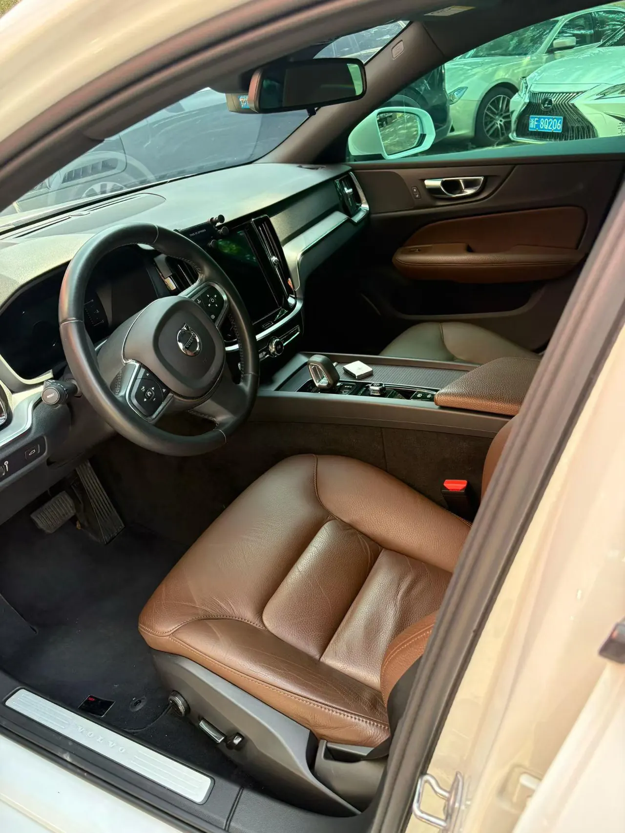 Volvo 2022 S60 48V 2.0T B4 Zhiyuan Deluxe Edition Automatic Gear 5