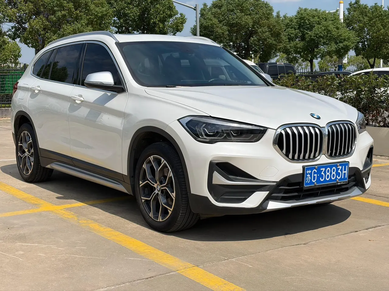 BMW 2022 X1 sDrive20Li 1.5T fashion automatic gear 3