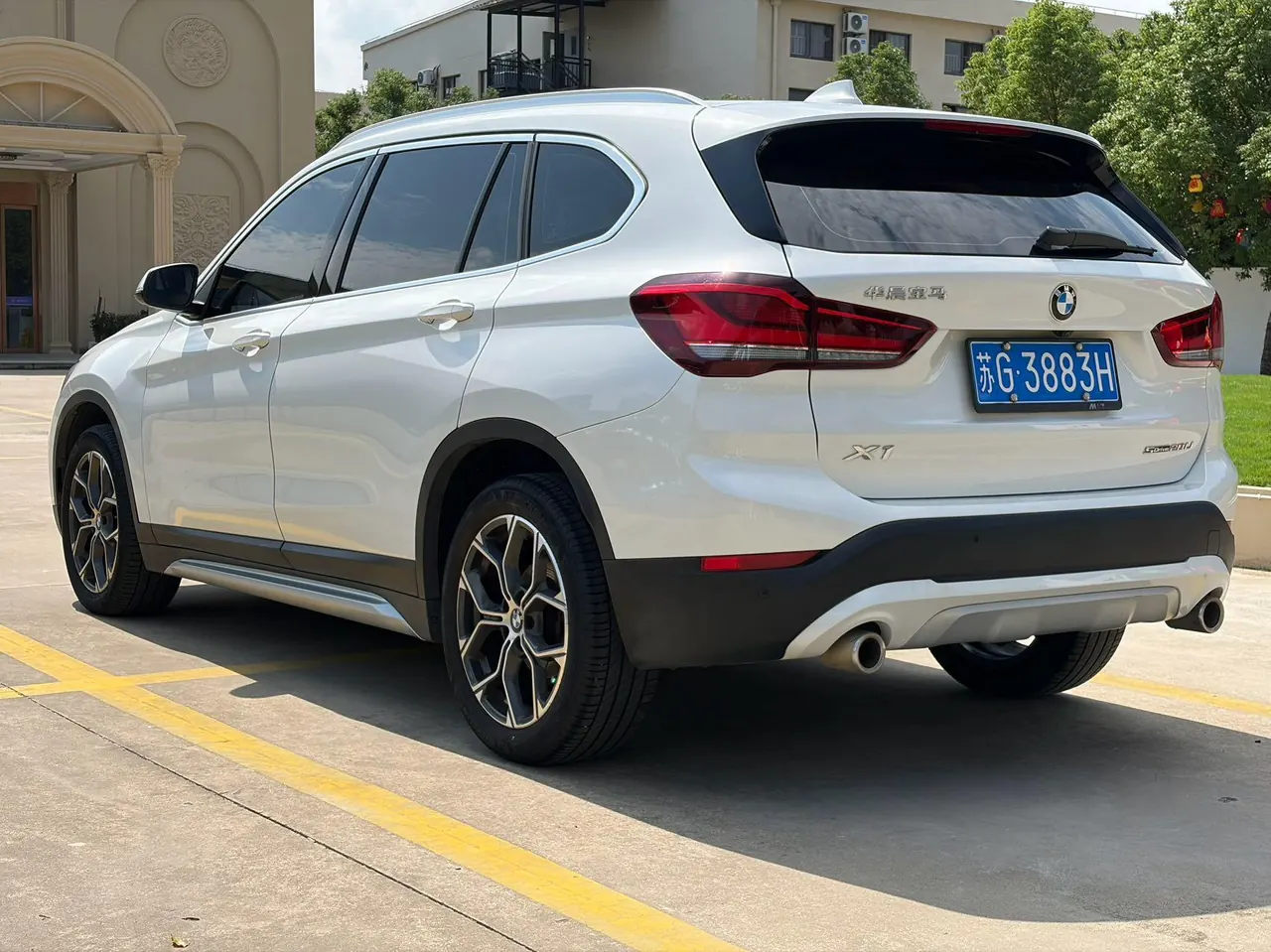 BMW 2022 X1 sDrive20Li 1.5T fashion automatic gear 4