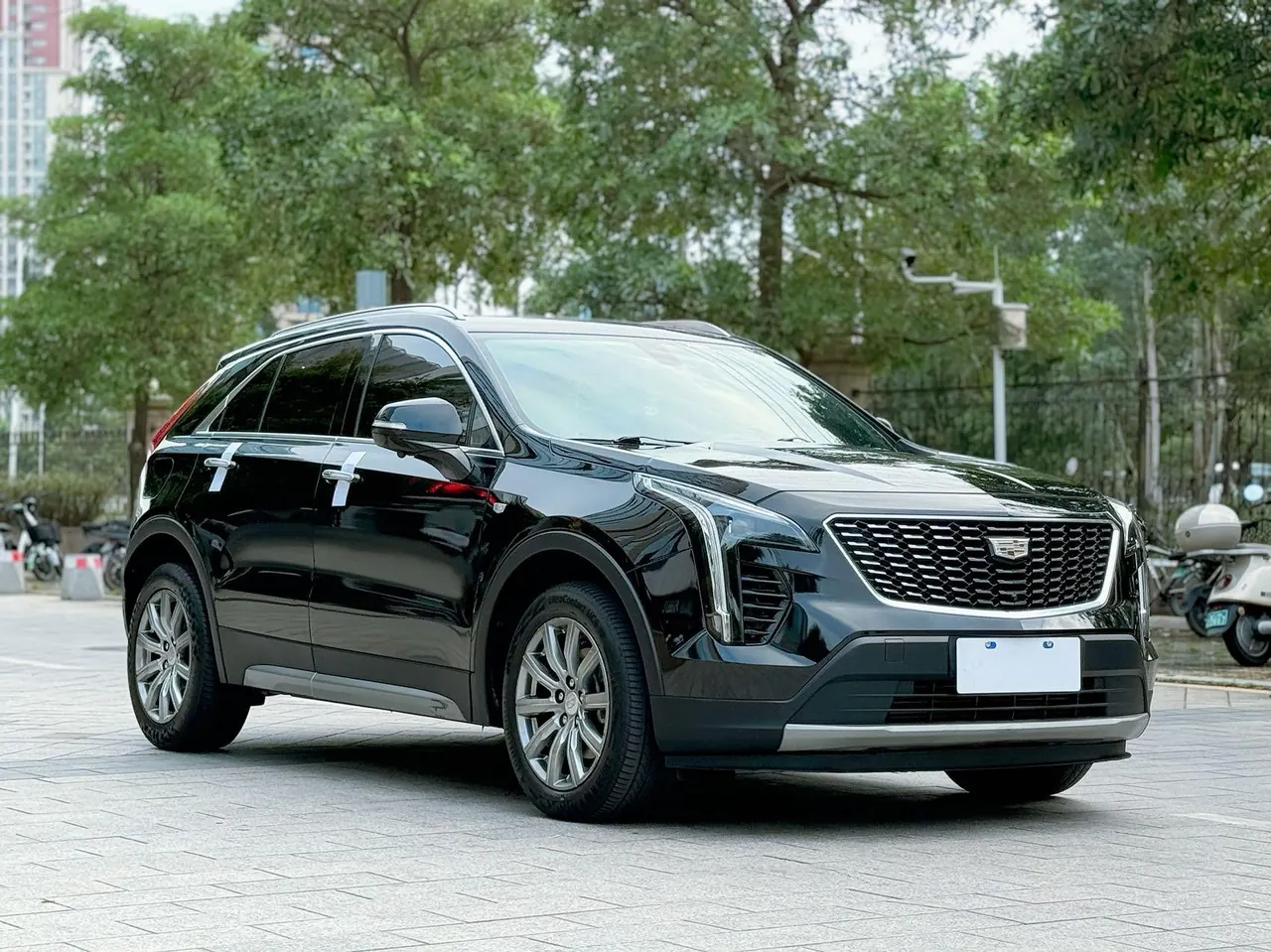 Cadillac 2021 XT4 2.0T 28T Two-Drive Leading Automatic Gear 3