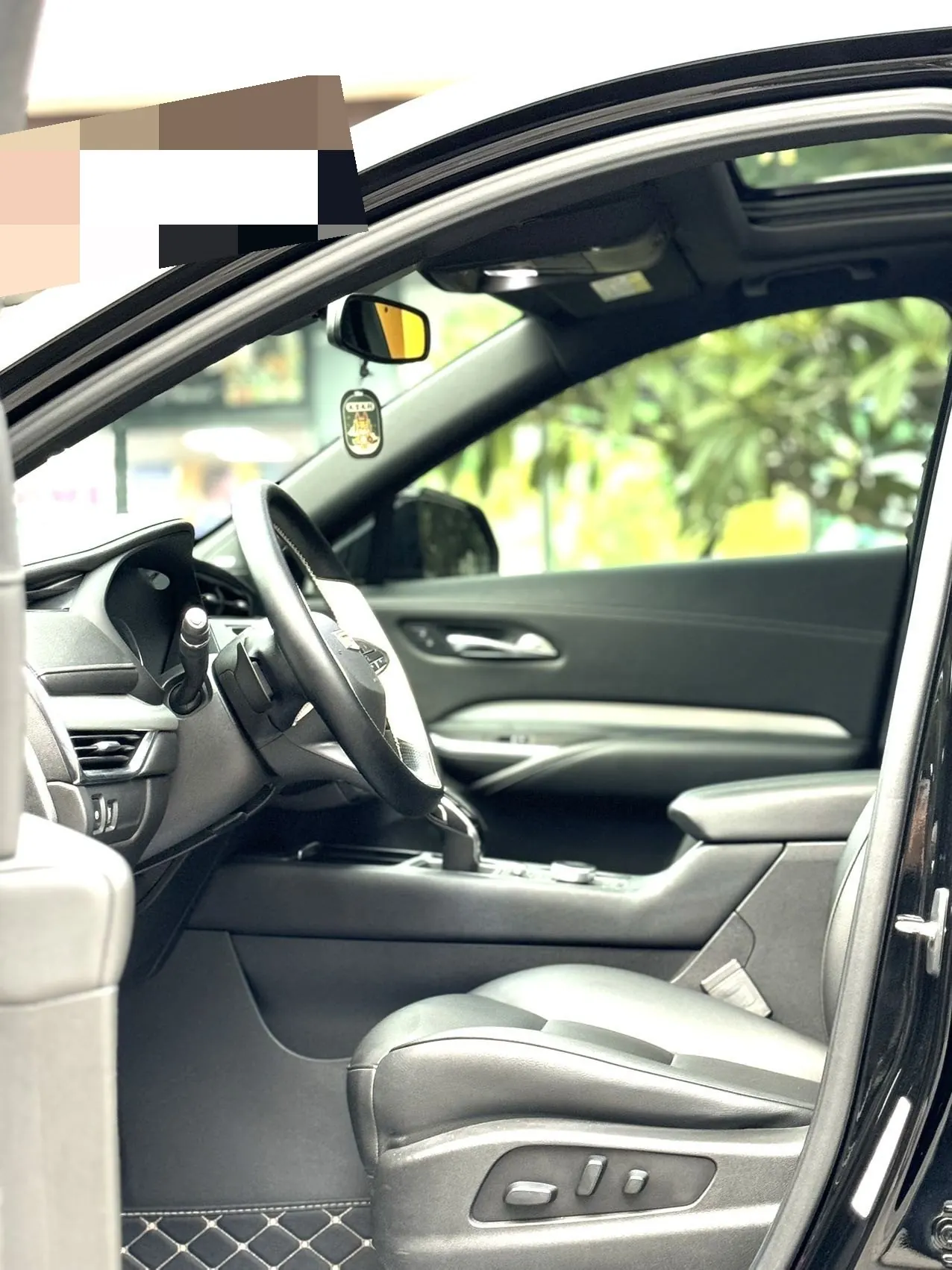 Cadillac 2021 XT4 2.0T 28T Two-Drive Leading Automatic Gear 5