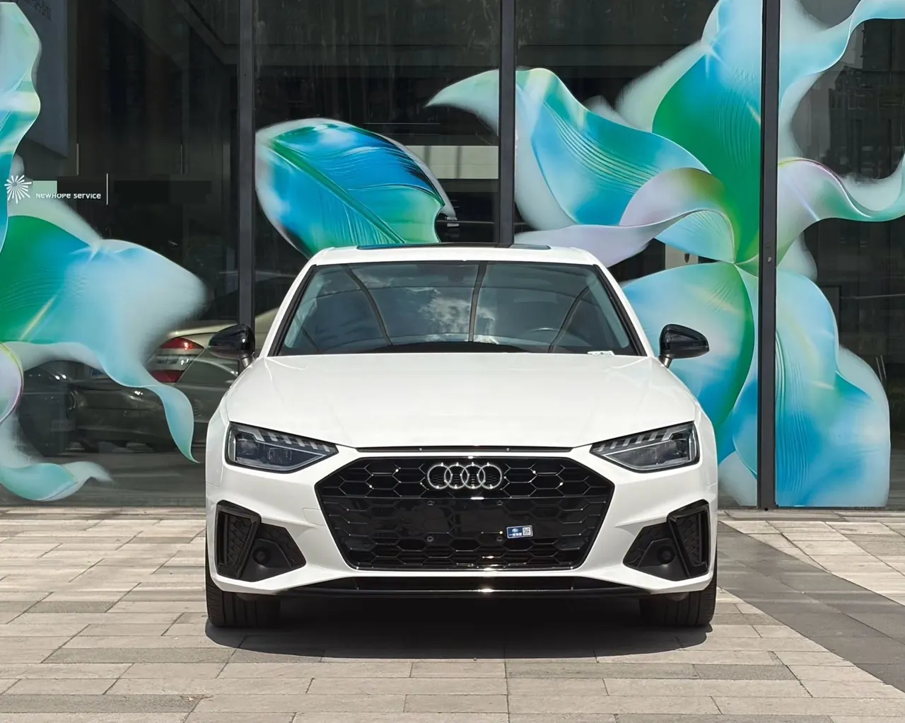 Audi 2022 A4L 2.0TFSI 40TFSI Deluxe Dynamic Automatic 2