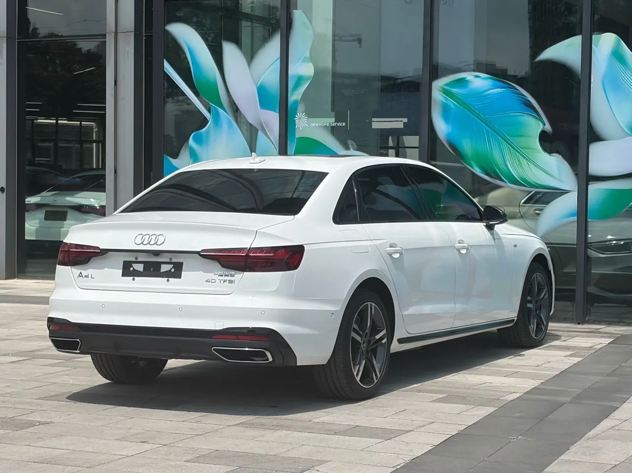 Audi 2022 A4L 2.0TFSI 40TFSI Deluxe Dynamic Automatic 4