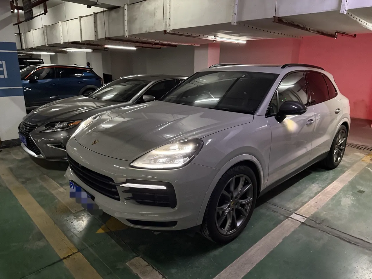 Porsche Cayenne (Imported) 2022 Cayenne 3.0T Platinum Edition Automatic Gear - View 1