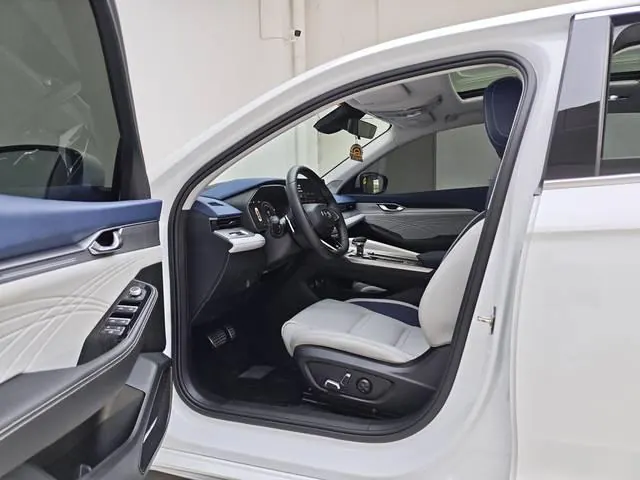 Geely 2021 xingrui 2.0T distinguished model (modified) automatic gear 8