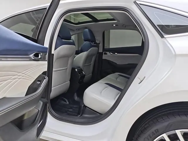 Geely 2021 xingrui 2.0T distinguished model (modified) automatic gear 9