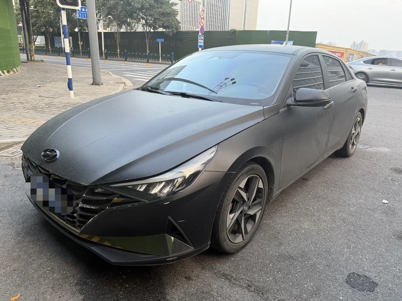 Hyundai 2022 Elantra -3-compartment 1.5 stepless LUX premium automatic gear - View 1