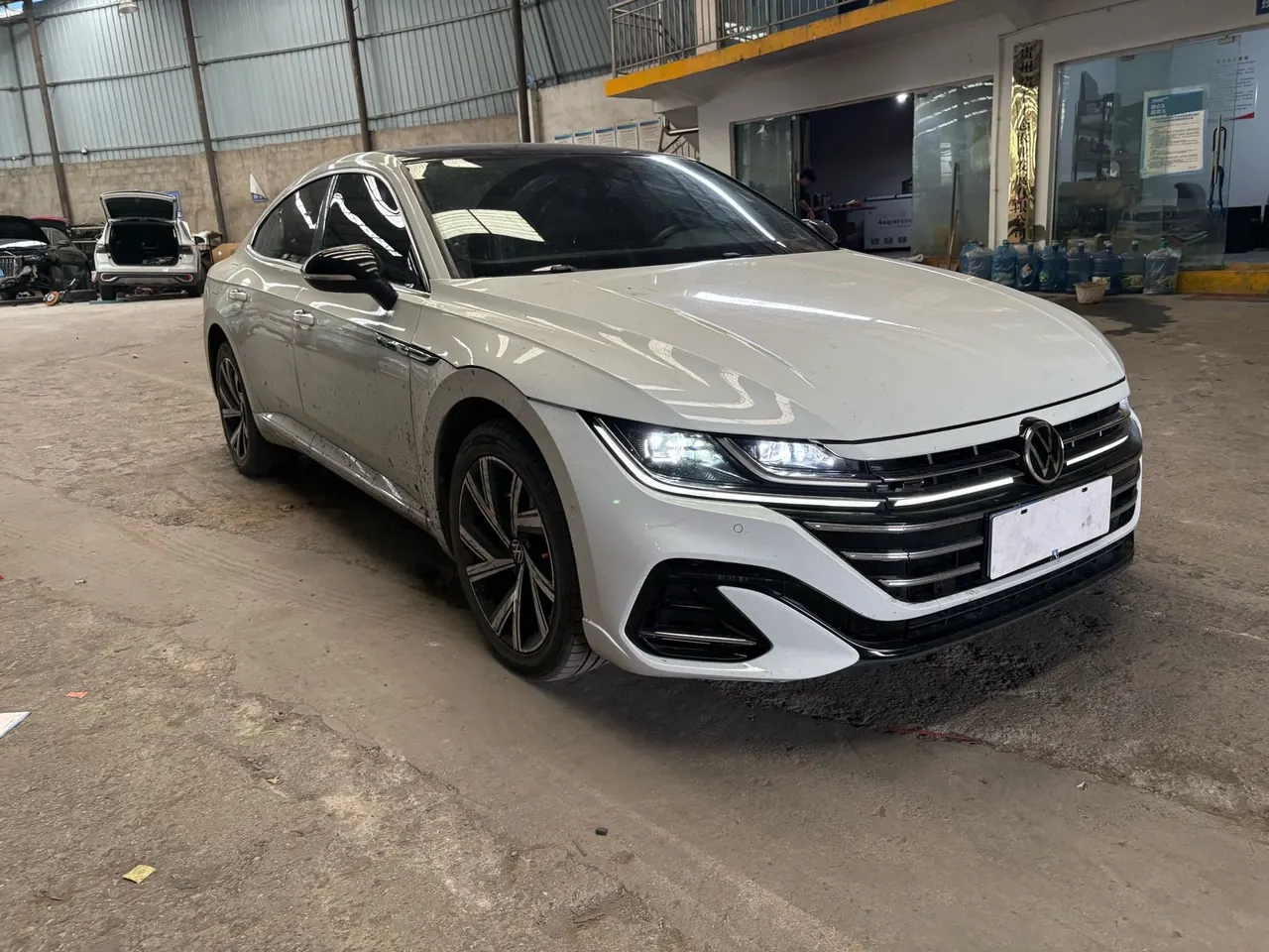 Volkswagen 2021 CC 2.0TSI 380TSI eye-catching edition 30th anniversary edition automatic gear 3