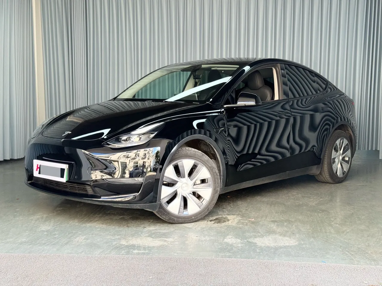 打开图片灯箱:Tesla 2022 Model Y long endurance all-wheel drive version (modified) automatic gear